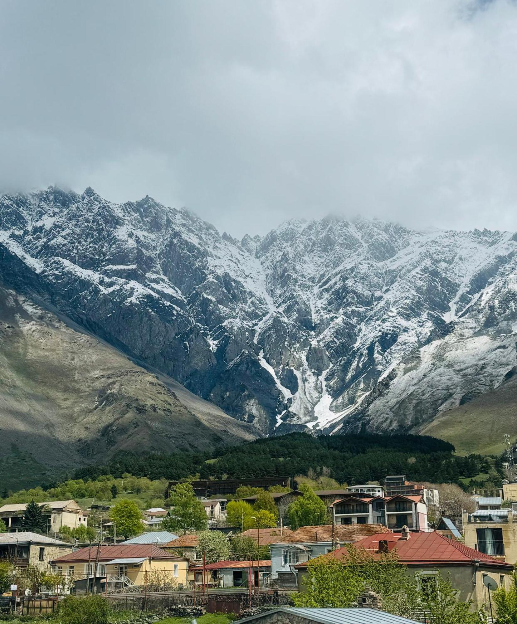 Hotel Aldema Kazbegi Esterno foto